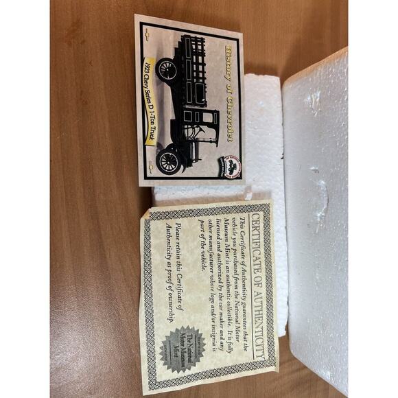 National Motor Museum 1923 Chevy Series D 1-Ton Truck 1:32 Scale (w/cert & Card) - Picture 2 of 10